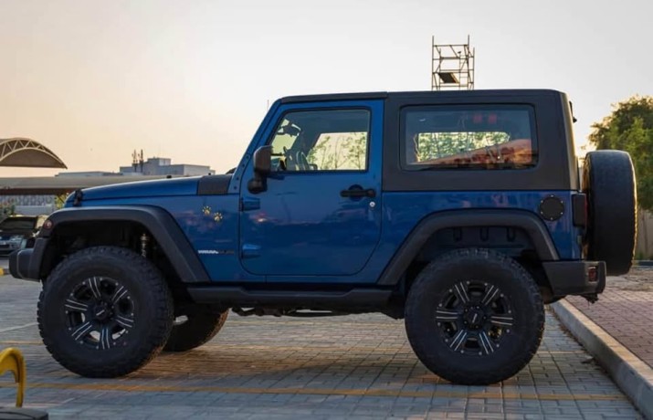 jeep-wrangler-2010-big-0