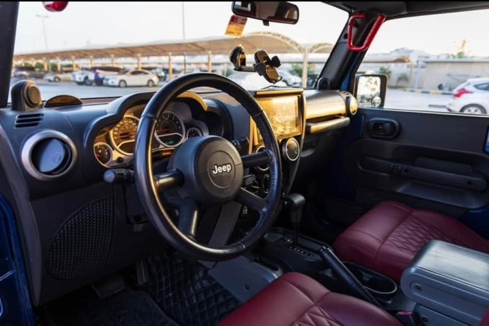 jeep-wrangler-2010-big-2