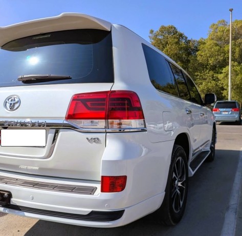 pristine-toyota-land-cruiser-gxr-v8-46l-2021-standard-big-0