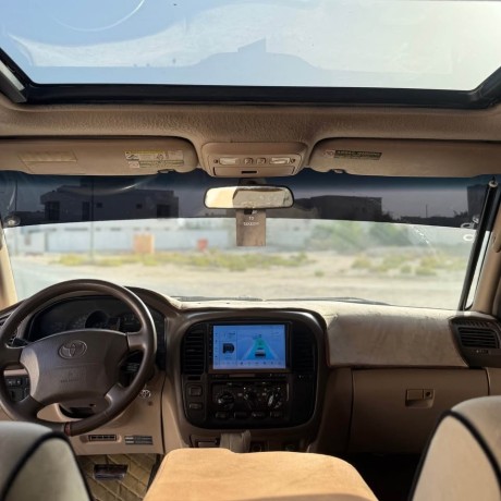 toyota-land-cruiser-vxr-2000-big-1