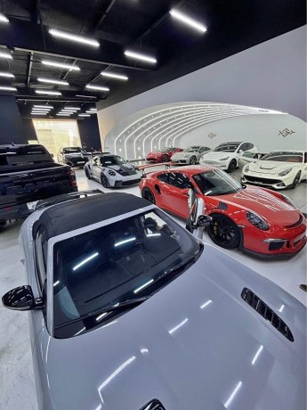 showroom-for-sell-detailing-business-big-2
