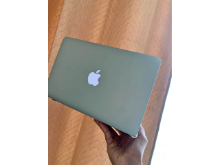 Macbook Air 11inch i5 4/128