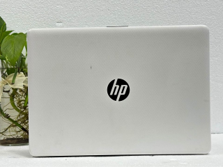 HP LAPTOP 14 AMD A6 RADION R4. RAM 8GB