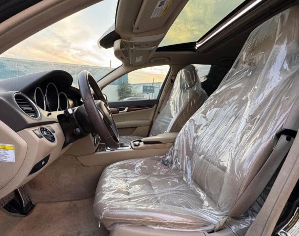 2013-mercedes-c250-full-option-fresh-import-big-1