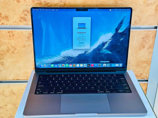 MacBook Pro 2023, M2 chip, 16Gb Ram,