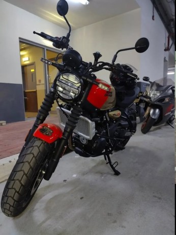 2025-royal-enfield-guerrilla-450-big-2