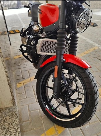2025-royal-enfield-guerrilla-450-big-3