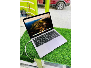 Macbook air 13 inch 2018