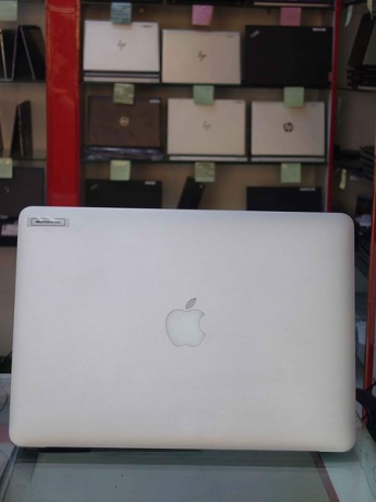 macbook-air-2017-big-2