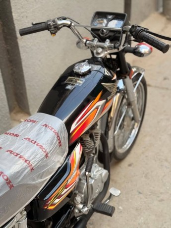 honda-125-2022-model-new-condition-hidden-information-big-3