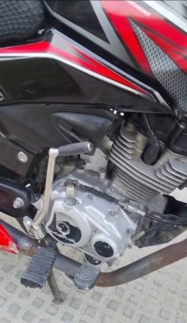 honda-125-cbf-big-3