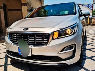 kia-grand-carnival-2018-cbu-full-option
