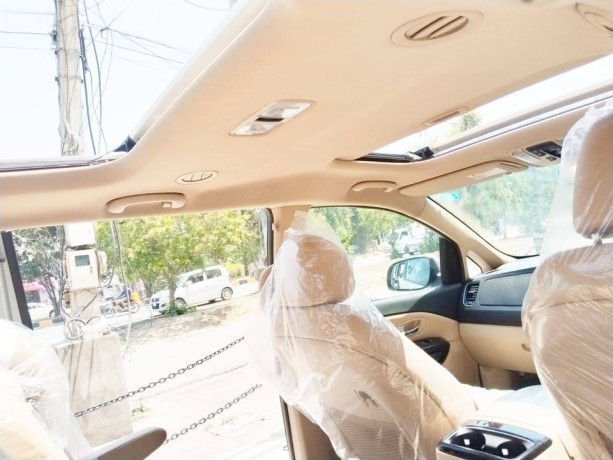 kia-grand-carnival-2018-cbu-full-option-big-4