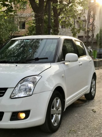 suzuki-swift-dlx-model-2018-in-original-condition-big-1