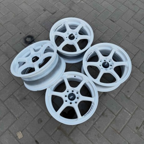 advan-racing-rgii-big-2