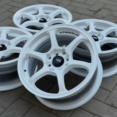 advan-racing-rgii-big-4
