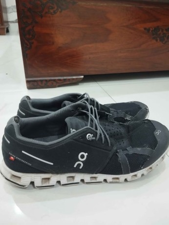 on-cloud-running-shoes-big-1