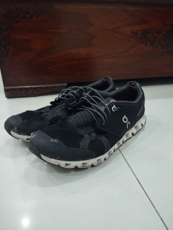 on-cloud-running-shoes-big-2