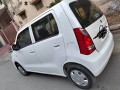 wagon-r-2017-small-1
