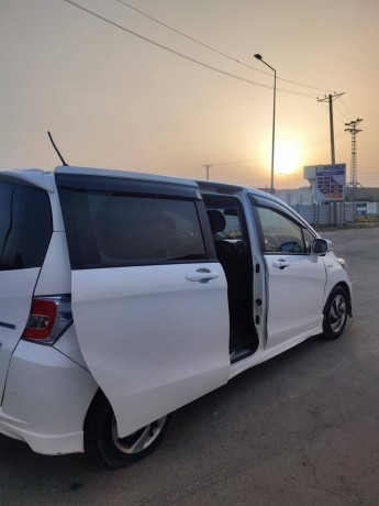 honda-freed-big-2