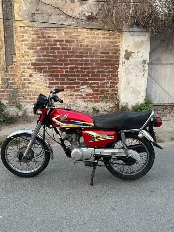 honda-cg-125-2018-big-3