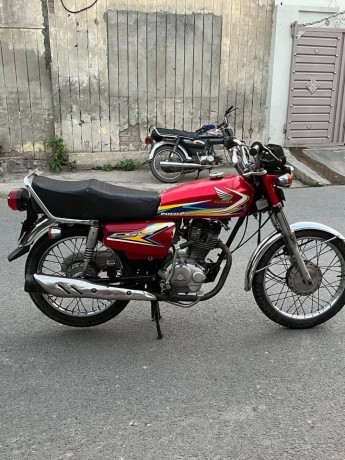 honda-cg-125-2018-big-4