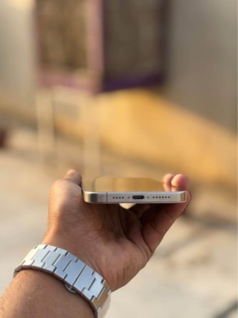 iphone-15-pro-max-big-0