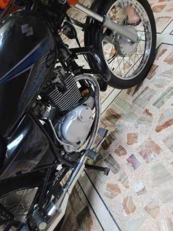 suzuki-150-gs-big-2