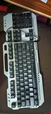 faulty-keyboard-for-sale-repairable-big-0