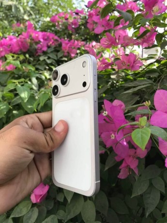 iphone-xr-converted-to-17-pro-big-3