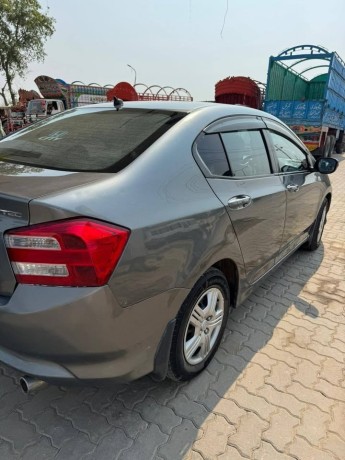 honda-city-model-2012-aspire-1300-manual-big-4