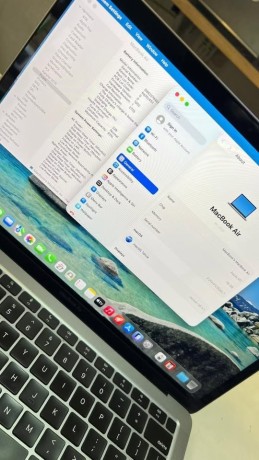 apple-macbook-air-m1-chip-13-16gb-ram-512gb-ssd-big-4